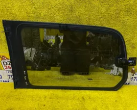 Стекло собачника TOYOTA