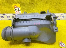 Корпус воздушного фильтра TOYOTA LAND CRUISER PRADO/HILUX SURF 2003 1770062140 VZJ120W/VZJ120/VZJ121W/VZJ121/VZJ125W/VZJ125/VZN210W/VZN210/VZN215W/VZN215 5VZFE, передний