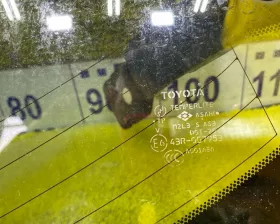 Стекло собачника TOYOTA