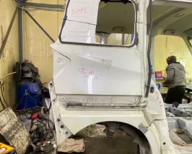 Крыло заднее TOYOTA