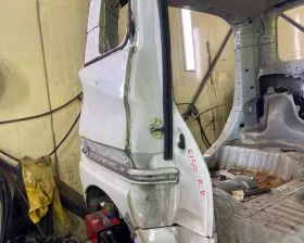 Крыло заднее TOYOTA