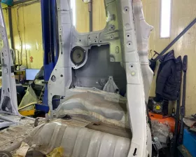Крыло заднее TOYOTA