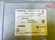 Магнитофон HONDA VEZEL 2014/Цвет NH821M 39100T7BJ530M1 RU4/RU3/RU1/RU2 LEB, передний