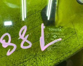 Стекло собачника TOYOTA