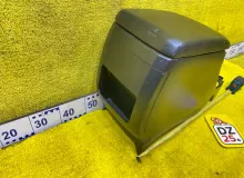 Бардачок между сиденьями TOYOTA LAND CRUISER PRADO 2006/Цвет 1D4 5891060020C0 TRJ120W/GRJ120W/GRJ120/GRJ121W/GRJ121/GRJ125W/VZJ120W/VZJ120/VZJ121W/VZJ121/VZJ125W/VZJ125/KDJ120W/KDJ120/KDJ121W/KDJ121/KDJ125W/KDJ125/LJ120/LJ125/RZJ120W/RZJ120/RZJ125W/RZJ125