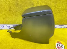 Бардачок между сиденьями TOYOTA LAND CRUISER PRADO 2006/Цвет 1D4 5891060020C0 TRJ120W/GRJ120W/GRJ120/GRJ121W/GRJ121/GRJ125W/VZJ120W/VZJ120/VZJ121W/VZJ121/VZJ125W/VZJ125/KDJ120W/KDJ120/KDJ121W/KDJ121/KDJ125W/KDJ125/LJ120/LJ125/RZJ120W/RZJ120/RZJ125W/RZJ125
