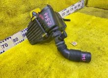 Корпус воздушного фильтра AUDI Q7 2007 7L6128601AA 4LBARA BAR, передний правый