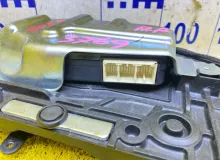 Доводчик двери TOYOTA VOXY/NOAH/ESQUIRE 2014/Цвет 070 8500528071 ZRR85W/ZRR85G/ZRR85/ZRR80G/ZRR80/ZRR80W/ZWR80/ZWR80G/ZWR80W 3ZRFAE, задний правый