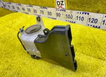 Мотор охлаждения батареи TOYOTA ESQUIRE/NOAH/VOXY 2015/Цвет 220 G923028030 ZWR80/ZRR80W/ZRR80G/ZRR80/ZRR85G/ZRR85W/ZRR85/ZWR80G/ZWR80W 2ZRFXE, передний