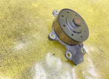 Помпа TOYOTA VOXY/NOAH/ESQUIRE 2014/Цвет 070 1610039565 ZRR85G/ZRR85W/ZRR85/ZRR80G/ZRR80/ZRR80W 3ZRFAE, передняя