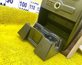 Бардачок между сиденьями CADILAC