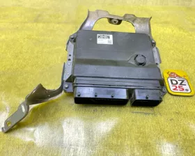 Блок управления двс Toyota