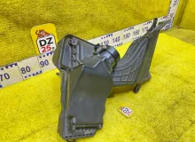 Корпус воздушного фильтра AUDI A4 2008/Цвет Белый 8R0133843 8K2/8K5 CDHB, передний