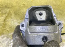 Подушка двигателя AUDI A4 2008/Цвет Белый 8R0199381C 8K2/8K5 CDHB, передняя левая