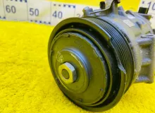Компрессор кондиционера TOYOTA ESQUIRE/NOAH/VOXY 2014/Цвет 220 8831028650 ZRR85G/ZRR85W/ZRR85/ZRR80G/ZRR80/ZRR80W 3ZRFAE, передний