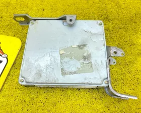 Блок управления двс TOYOTA
