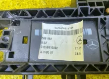 Замок двери Mercedes-Benz SLK-Class 2012 A1727600240 R172.447 M271DE18AL, передний правый
