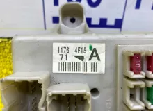 Блок предохранителей салон TOYOTA 4RUNNER 2006 8273035040 UZN210/UZN215/RZN215W/GRN215W/GRN210/TRN215W/KDN215W/VZN215W 2UZFE, передний