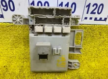 Блок предохранителей салон TOYOTA 4RUNNER 2006 8273035040 UZN210/UZN215/RZN215W/GRN215W/GRN210/TRN215W/KDN215W/VZN215W 2UZFE, передний