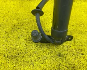 Амортизатор задней двери Toyota