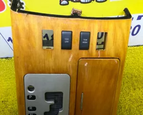 Консоль автомата Nissan