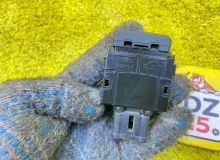 Кнопка включения обогрева руля INFINITI QX56/QX80/ARMADA/PATROL 2012 251931LA0A Z62/Y62 VK56VD, передняя