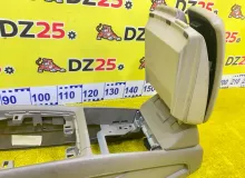 Бардачок между сиденьями AUDI Q7 2007/Цвет R6R6 4L0863242H1GK 4LBARA/4LBARS/4LBHKA/4LBHKS/4LCJTL/4LCJTS/4LB BAR, передний