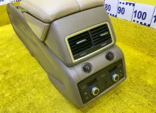 Бардачок между сиденьями AUDI Q7 2007/Цвет R6R6 4L0863242H1GK 4LBARA/4LBARS/4LBHKA/4LBHKS/4LCJTL/4LCJTS/4LB BAR, передний