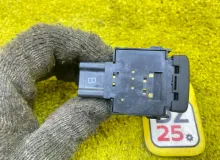 Кнопка включения обогрева руля INFINITI QX56/QX80/ARMADA/PATROL 2012 251931LA0A Z62/Y62 VK56VD, передняя