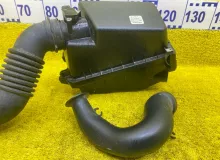 Корпус воздушного фильтра TOYOTA ISIS 2011/Цвет 070 1770537151 ZGM10G/ZGM10W/ZGM15G/ZGM15W 2ZRFAE, передний