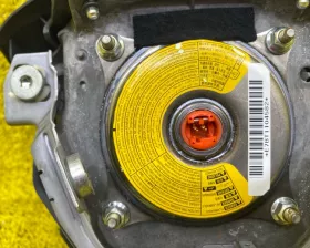Подушка безопасности водителя TOYOTA
