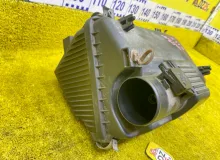 Корпус воздушного фильтра TOYOTA LAND CRUISER PRADO/HILUX SURF 2005/Цвет 070 1770562110 VZJ120W/VZJ120/VZJ121W/VZJ121/VZJ125W/VZJ125/VZN210W/VZN210/VZN215W/VZN215 5VZFE, передний
