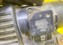 Корпус воздушного фильтра TOYOTA LAND CRUISER PRADO/HILUX SURF 2005/Цвет 070 1770562110 VZJ120W/VZJ120/VZJ121W/VZJ121/VZJ125W/VZJ125/VZN210W/VZN210/VZN215W/VZN215 5VZFE, передний
