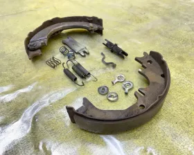 Механизм стояночного тормоза TOYOTA