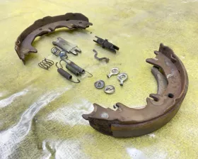 Механизм стояночного тормоза TOYOTA