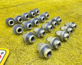 Гайка на колесо Toyota