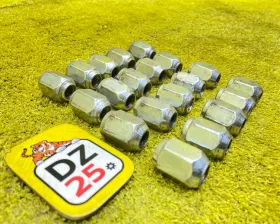 Гайка на колесо TOYOTA