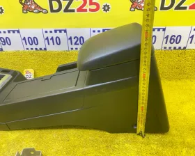 Бардачок между сиденьями SUZUKI