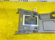 Бардачок между сиденьями SUZUKI ESCUDO 2006/Цвет Z2S 7591064J00 TA74W/TD54W/TD94W/TDA4W/TDB4W M16A, передний