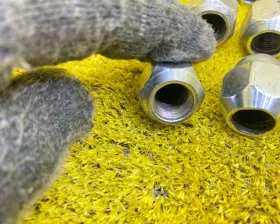 Гайка на колесо Subaru
