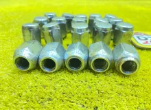Гайка на колесо TOYOTA VOXY/NOAH/ESQUIRE 2015/Цвет 070 9094201021 ZWR80/ZRR80W/ZRR80G/ZRR80/ZRR85G/ZRR85W/ZRR85/ZWR80G/ZWR80W 2ZRFXE
