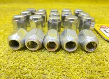 Гайка на колесо TOYOTA VOXY/NOAH/ESQUIRE 2015/Цвет 070 9094201021 ZWR80/ZRR80W/ZRR80G/ZRR80/ZRR85G/ZRR85W/ZRR85/ZWR80G/ZWR80W 2ZRFXE