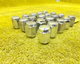 Гайка на колесо TOYOTA