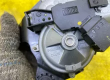 Моторчик заднего дворника BMW X5 2008 67636942165 E70 N52B30AF, задний