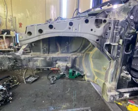 Лонжерон Mercedes-Benz
