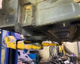Порог кузова Mercedes-Benz