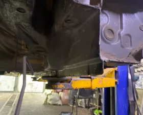 Порог кузова Mercedes-Benz
