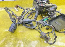 Коса под капот TOYOTA AVENSIS 2012/Цвет 1F7 8211105Q40 ZRT272 3ZRFAE, передняя