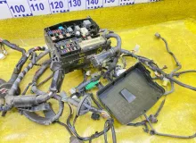 Коса под капот TOYOTA AVENSIS 2012/Цвет 1F7 8211105Q40 ZRT272 3ZRFAE, передняя