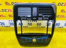 Консоль магнитофона NISSAN LEAF 2016/Цвет KH3 969413NB0B AZE0 EM57, передний